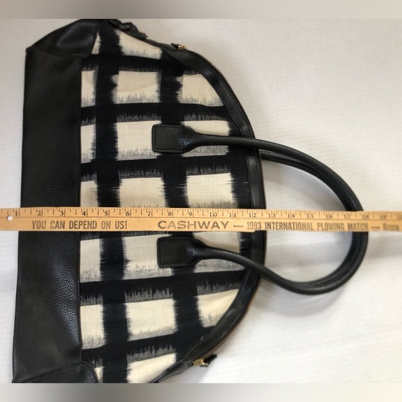 Black and White Checkered Overnight Bag - Picture 15 of 16
